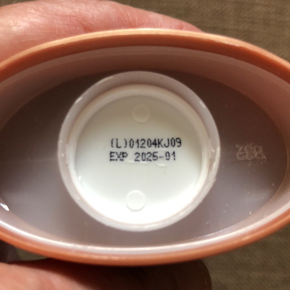 Shea Moisture Coconut & Hibiscus FRESH Antiperspirant Deodorant - Picture 4 of 4